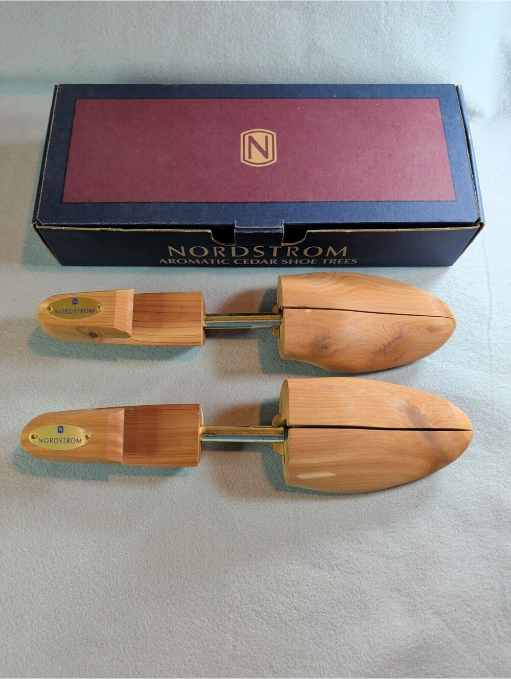 Nordstrom Wooden Shoe Stretches w/Box Size XL 11.5M-13M Cedar